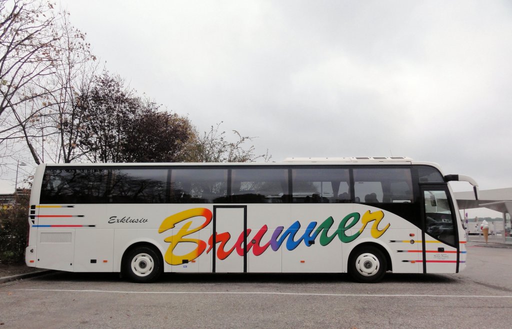 VOLVO 9700 von BRUNNER Reisen aus Nieder�sterreich im Oktober 2012 in Krems.