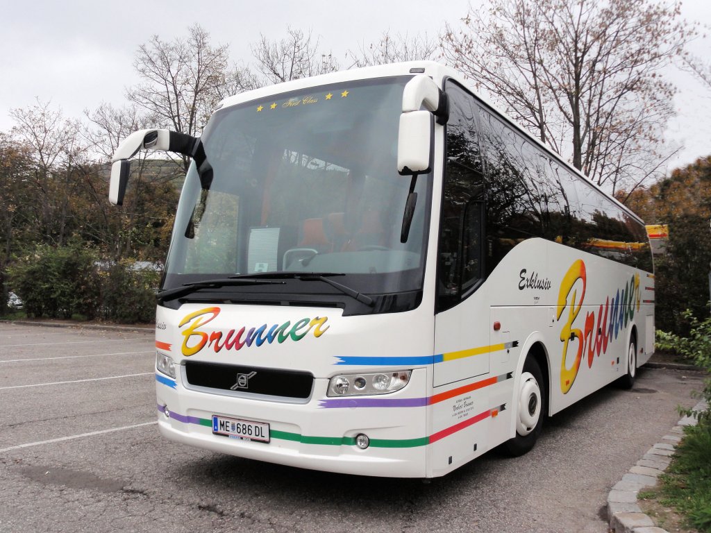 VOLVO 9700 von BRUNNER Reisen aus Nieder�sterreich im Oktober 2012 in Krems.