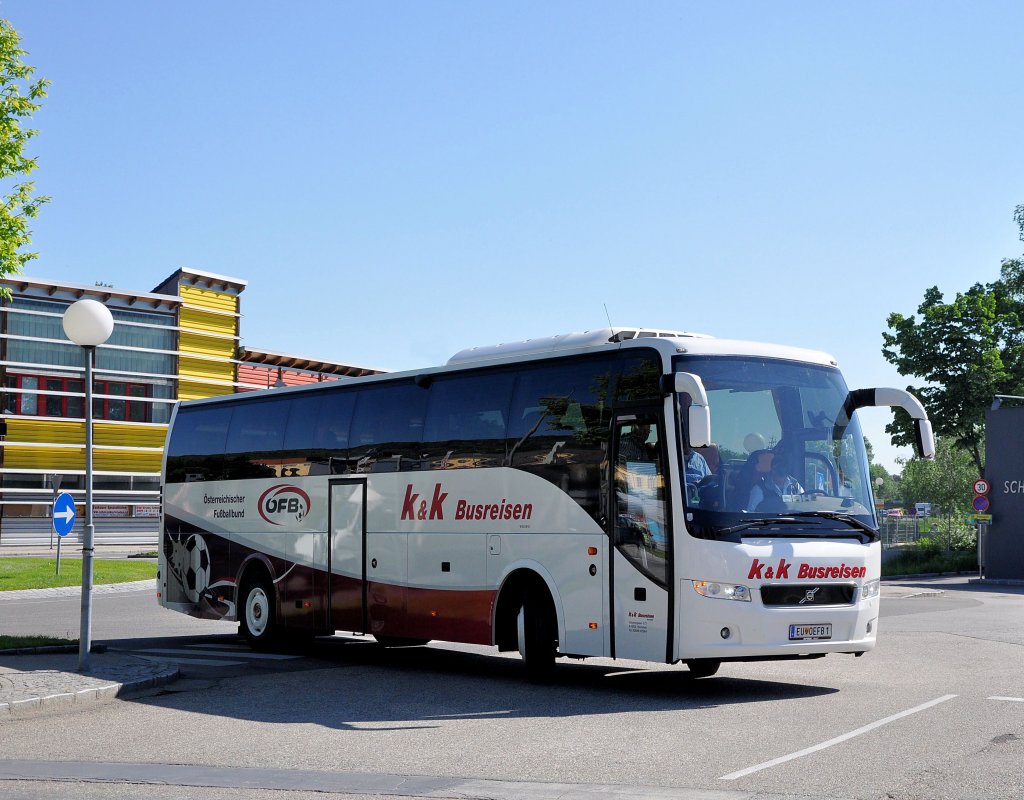 VOLVO 9700 von K&K Reisen aus �sterreich am 15.5.2013 in Krems.