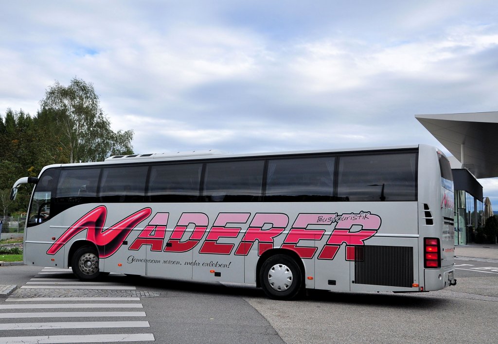 VOLVO 9700 von NADERER Reisen aus Ober�sterreich.Krems,27.9.2012.