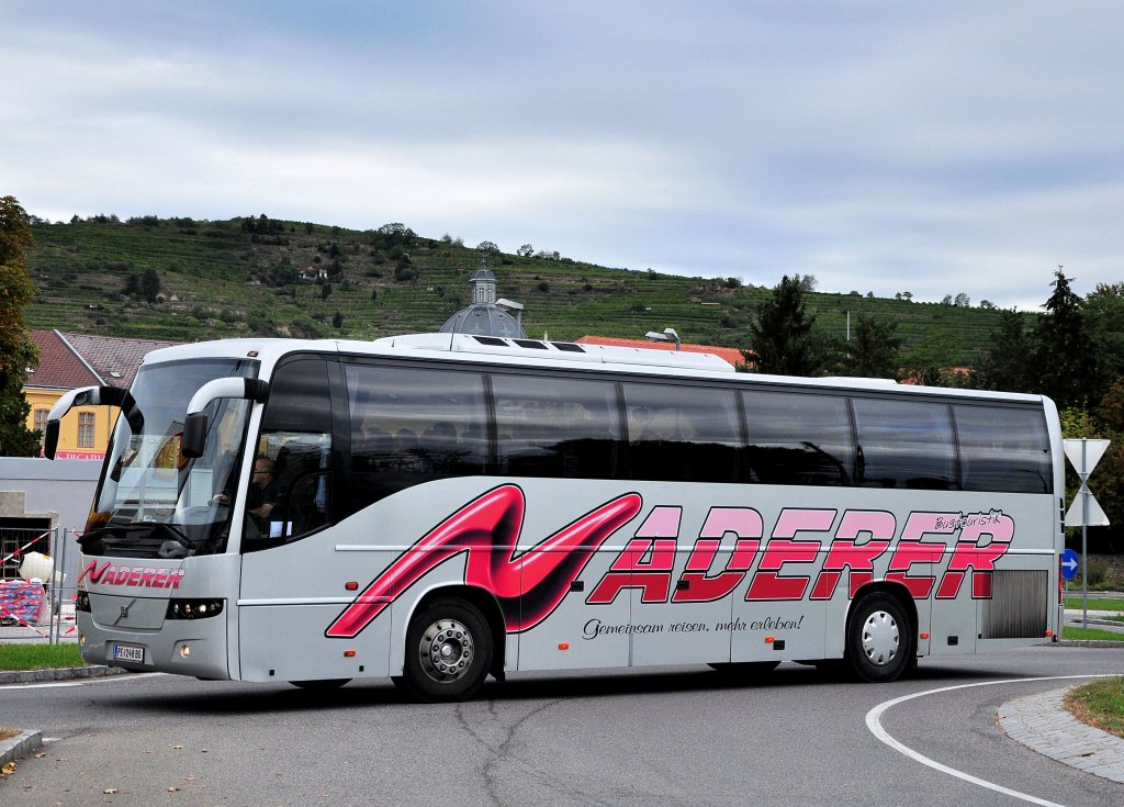 VOLVO 9700 von NADERER Reisen aus Ober�sterreich.Krems,27.9.2012.