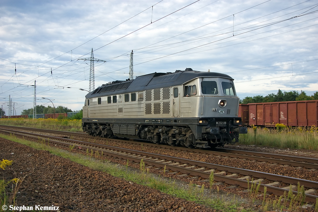 W 232.09 (232 209-9) ITL Eisenbahn GmbH kam am fr�hen Morgen mit einem Eaos Ganzzug der ITL in Satzkorn an und dieser wurde in Satzkorn entladen. Am sp�tem Nachmittag setzte die W 232.09 an den nun leeren Zug um und fuhr dann in Richtung Golm los. 28.08.2012