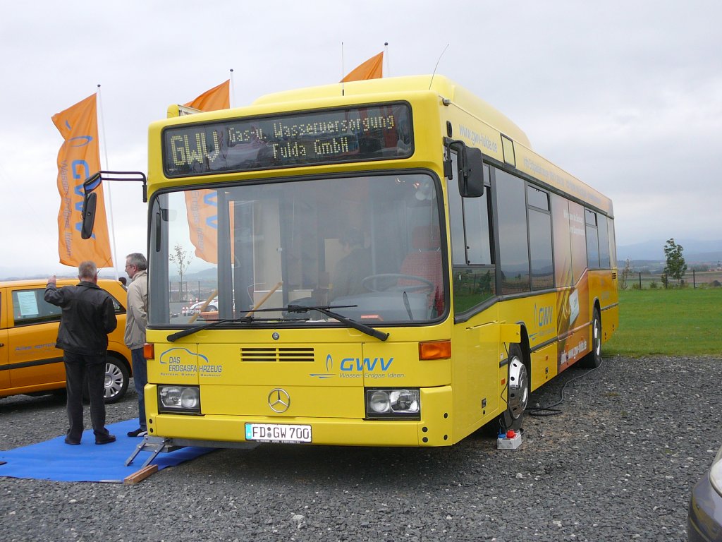 Werbebus der GWV steht auf dem Ausstellungsgel�nde  Fulda-Galerie  anl. des 1. Fuldaer Autotages am 04.10.2009 