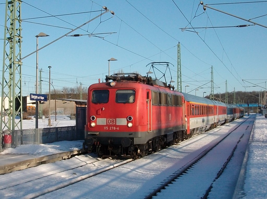 Winteraufnahme von 115 278 mit dem EC 379 Binz-Brno am 02.Januar 2011 in Bergen/R�gen.