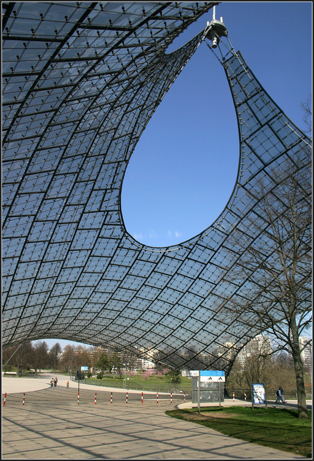 . Bauten für die Olympischen Spiele '72 in München - 

Zeltdach-Impressionen.

April 2007 (Matthias)
