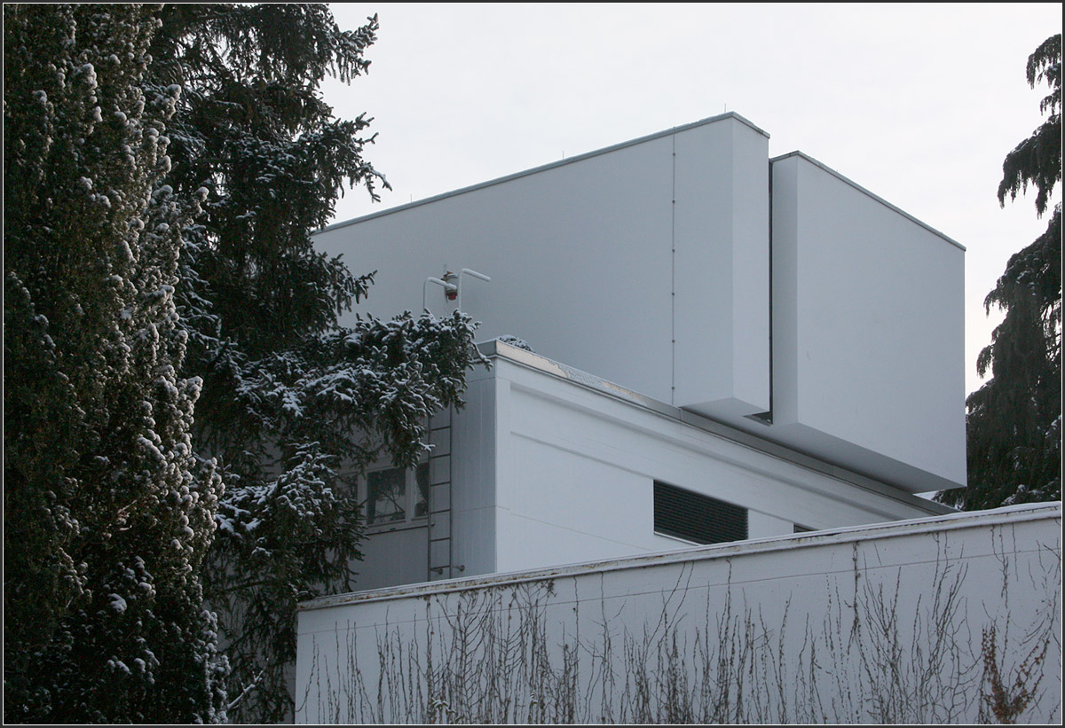 - Bibliotheksaufbau in Stuttgart - 

Dezember 2014 (Matthias)