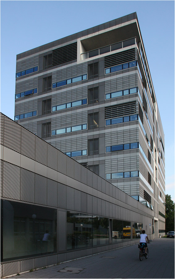 . Bioqant-Gebäude der Universität Heidelberg -

August 2014 (Matthias)