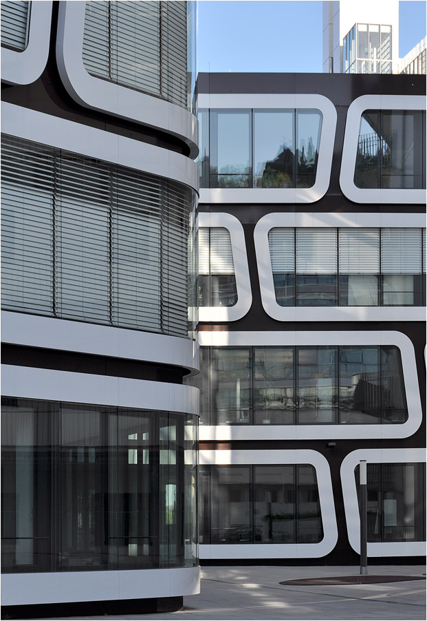 . Büro- und Wohnbebauung Z-UP in Stuttgart -

April 2011 (Jonas)