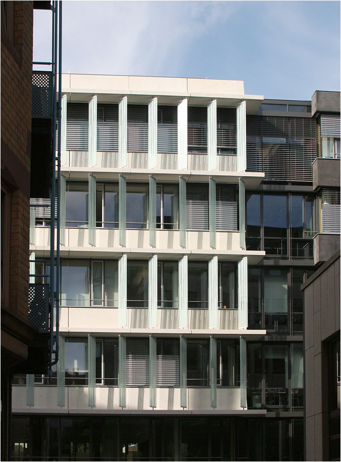 . Bürogebäude der WGV in Stuttgart, 2. Bauabschnitt -

Oktober 2014 (Matthias)