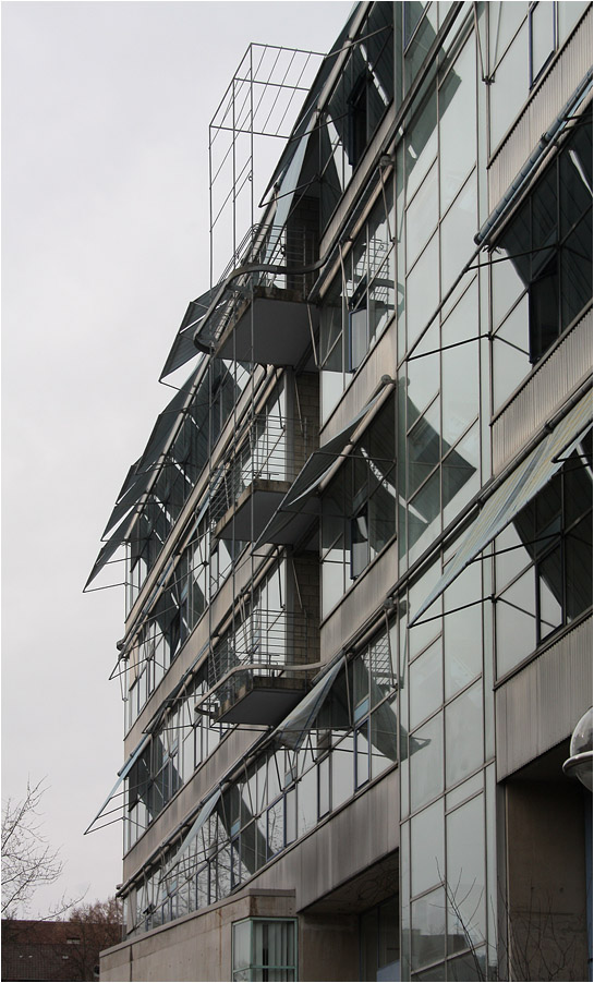 . Herbert-Keller-Haus in Stuttgart-Nord -

Februar 2010 (Matthias)