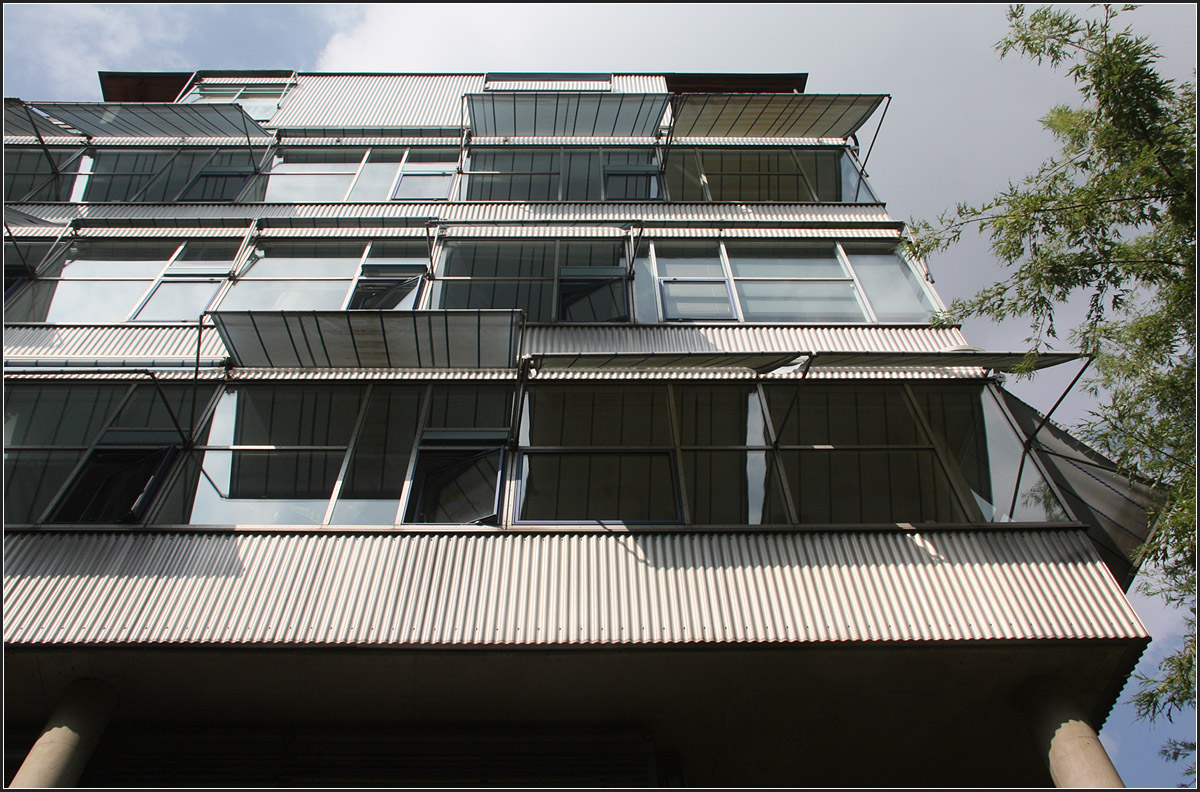 . Herbert-Keller-Haus in Stuttgart-Nord -

September 2014 (Matthias)