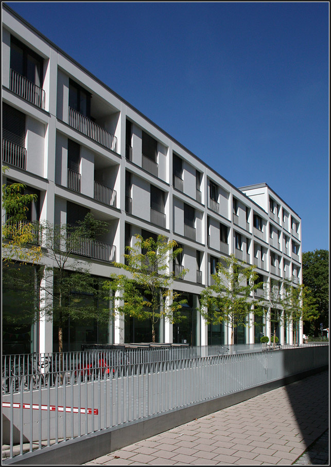 . Kurfürsten Carré in Heidelberg -

Ostfassade.

August 2014 (Matthias)