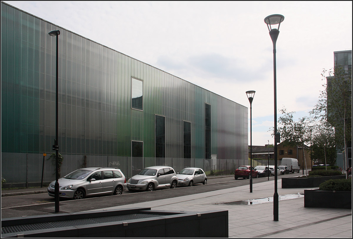 
. Laban Dance Centre in London-Deptford -

Nordfassade.

Juni 2015 (M)
