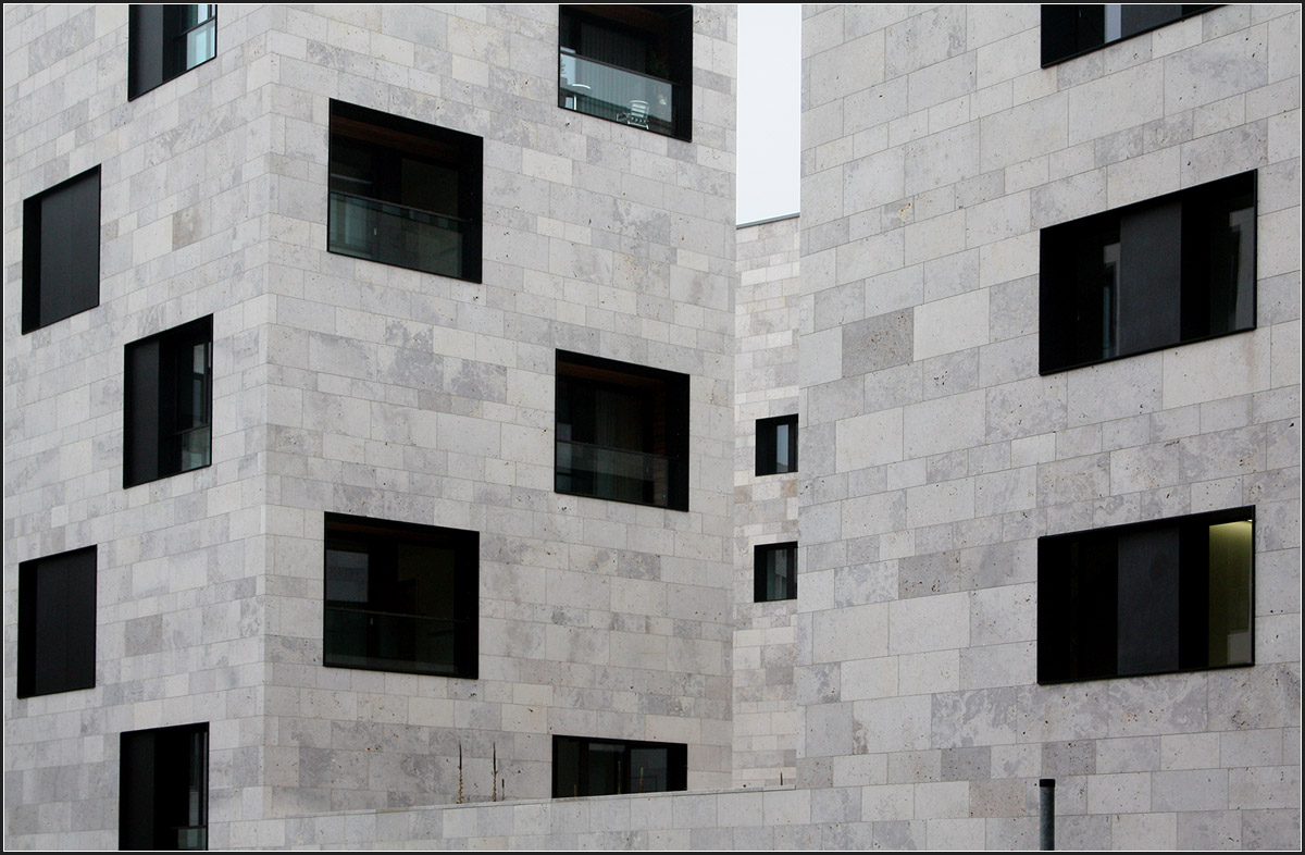 . Max-Planck-Institut für europäische Rechtsgeschichte in Frankfurt am Main -

Die unterschiedlichen Fensteranordnungen.

September 2014 (Matthias)
