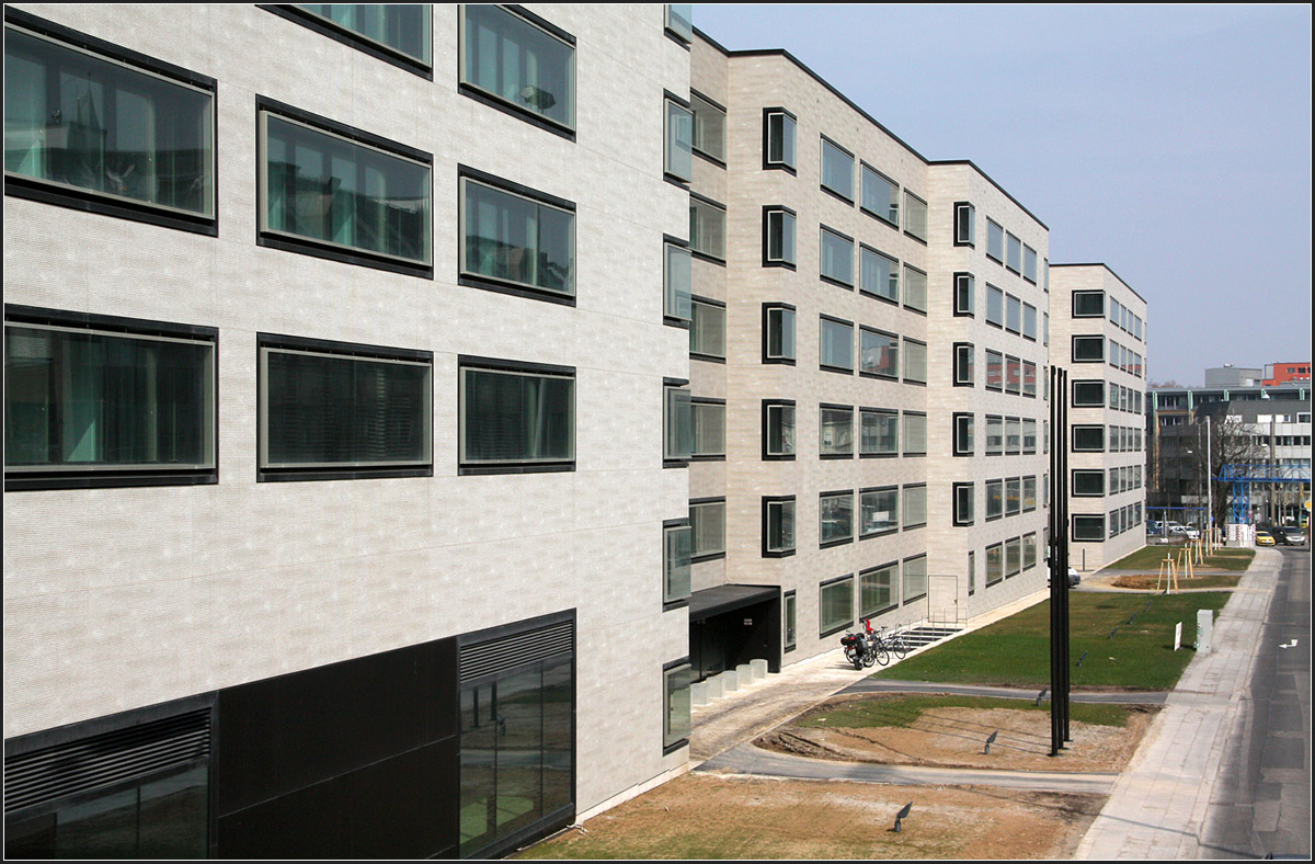 
. Ministeriumsneubau in Stuttgart -

April 2013 (Matthias)