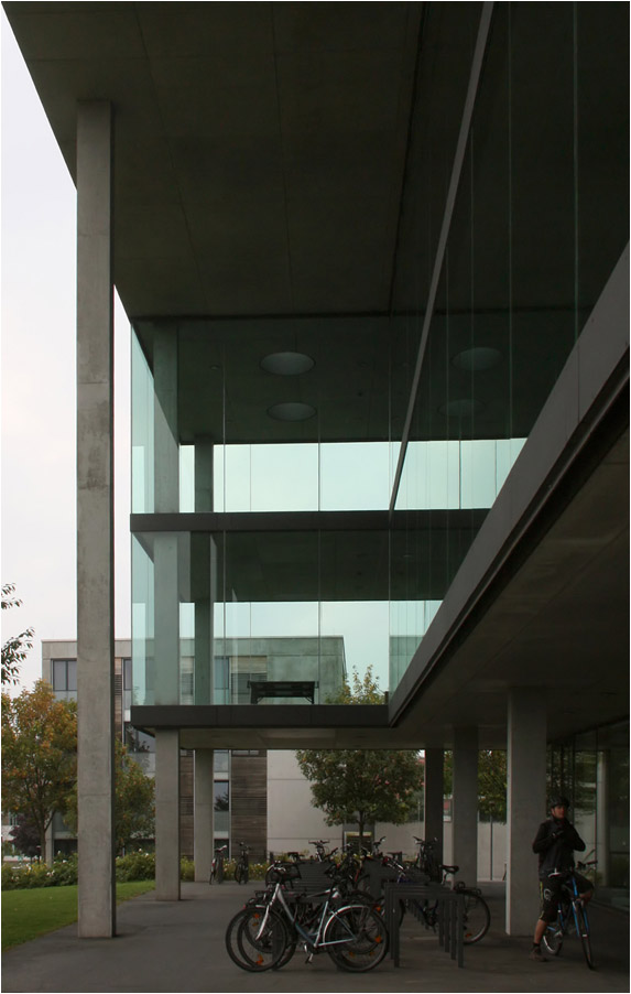 . Physikalisches Institut der Uni Frankfurt, Riedberg -

September 2014 (Matthias)