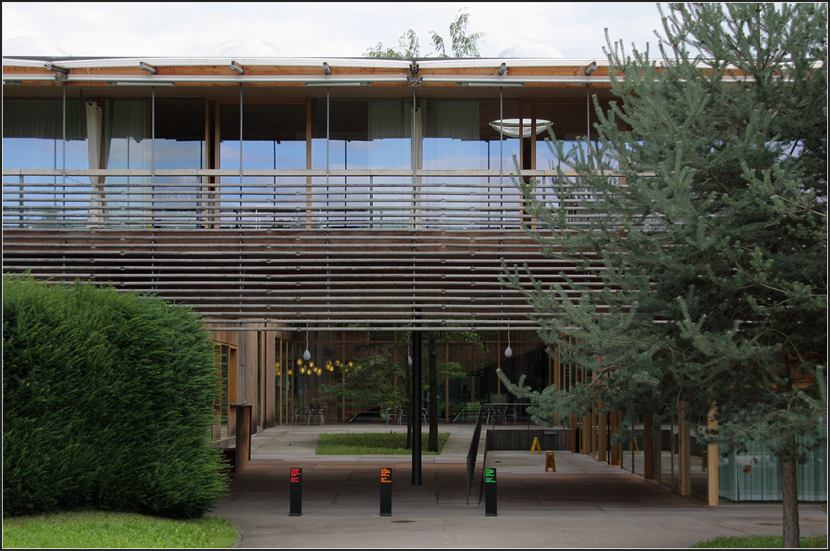 
. REHAB Basel -

Der Eingang befindet sich in einem der Innenhöfe.

August 2010 (M)