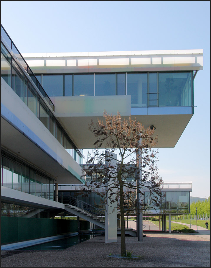. Verwaltungsgebäude 'entory home' in Ettlingen -

April 2009 (Matthias)