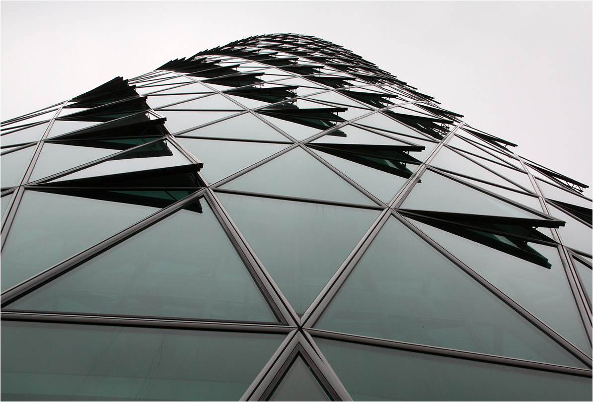 . Westhafen-Tower in Frankfurt am Main -

September 2014 (Matthias)