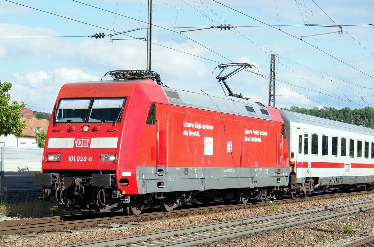 101 020-6 mit IC in Amstetten am 03.07.2020.