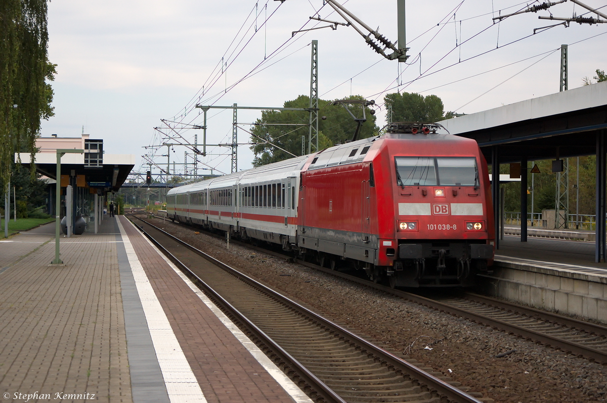 101 038-8 mit dem IC 2239  Warnow  von Warnemünde nach Leipzig Hbf im Brandenburger Hbf. 25.08.2014