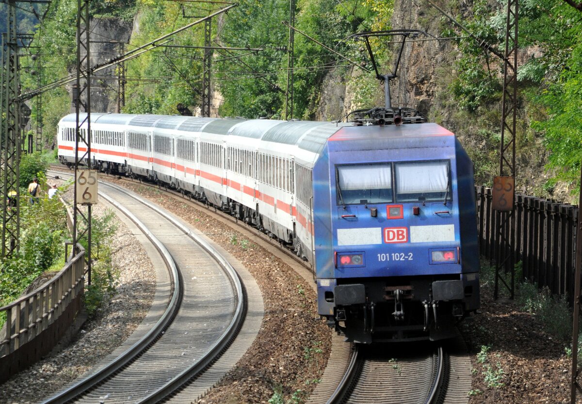 101 102-3 auf der Geislinger Steige am 11.09.2010.