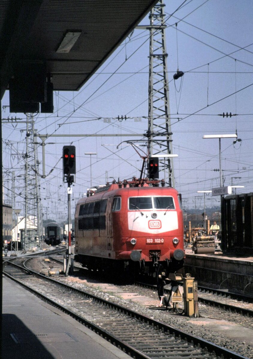 103 102-0 in Nürnberg im Mai 1999.