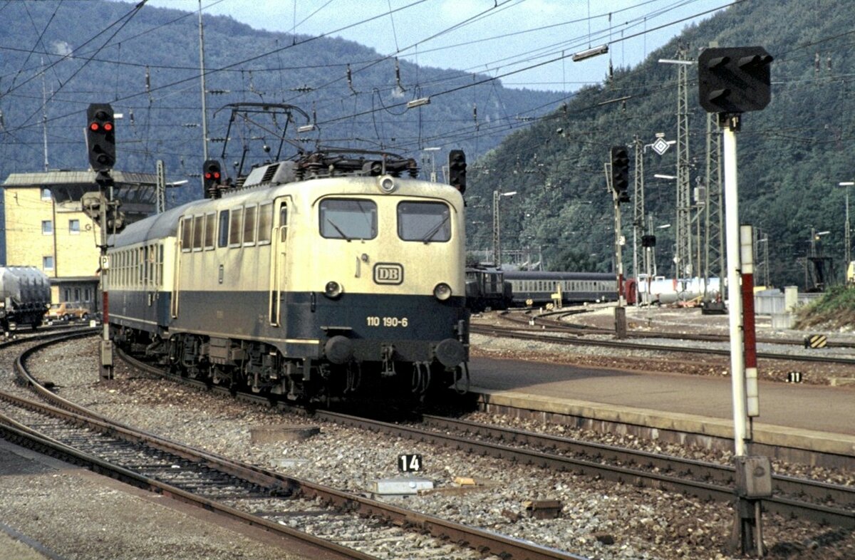 110 190-6 auf der Geislinger Steige im September 1980.