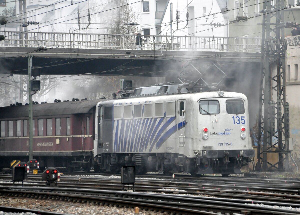 139 135-8 als Endlok am Dampfzug (S 3/6) in Ulm am 14.12.2013.
