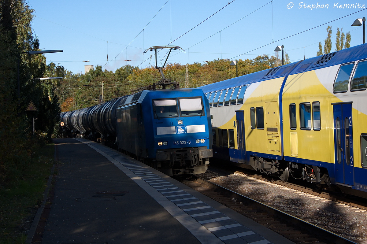 145 023-6 PRESS  DAMPFLOKBAHN-ROUTE Sachsen  (145 083-2) mit einem Kesselzug  Dieselkraftstoff oder Gas�l oder Heiz�l (leicht)  in Uelzen und fuhr in Richtung Celle weiter. 18.10.2013
