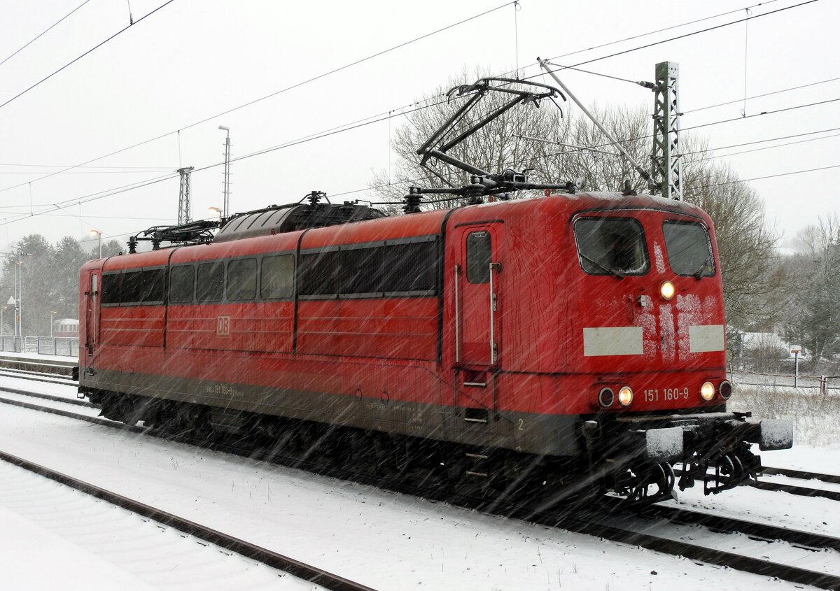 151 160-9 Schublok wartet auf Freigabe für die Rückfahrt in Amstetten am 05.01.2019.