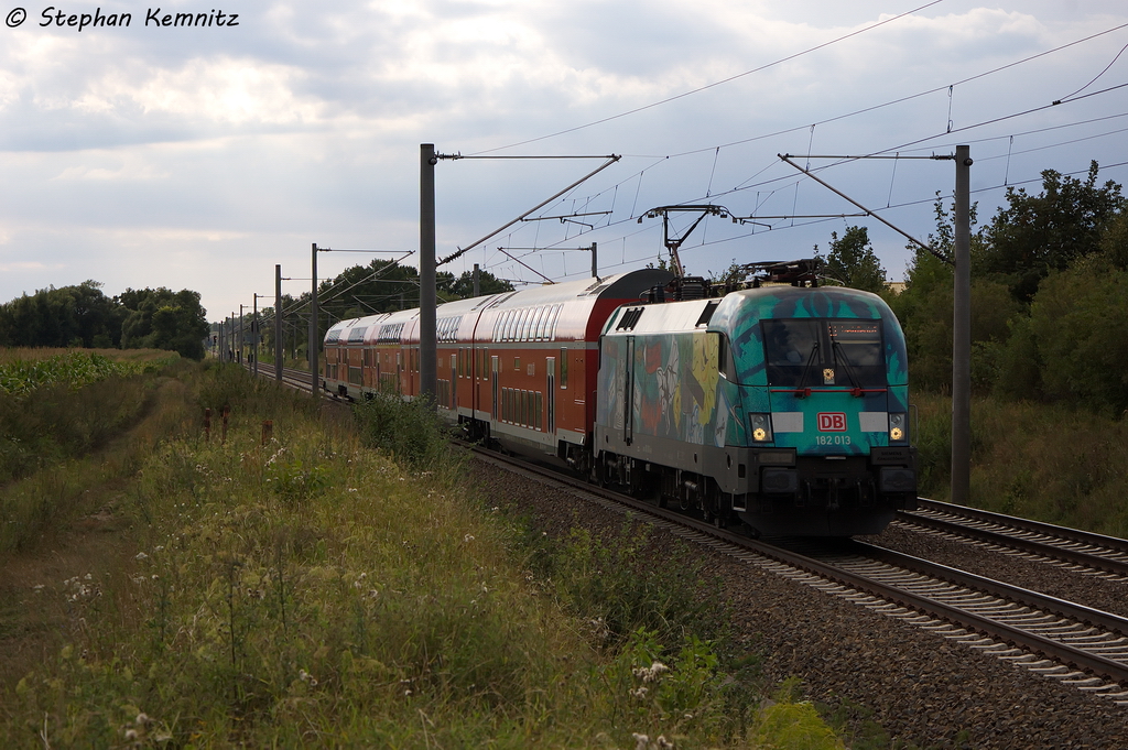 182 013-3  BUGA 2015 In der Havelregion  mit dem RE1 (RE 18125) von Magdeburg Hbf nach Eisenh�ttenstadt in Brandenburg. 13.08.2013