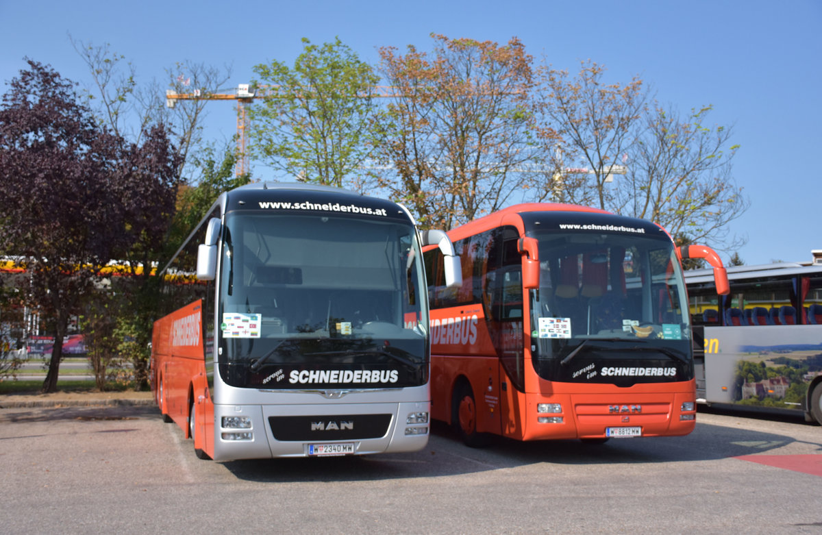 2 MAN Lion`s Coch von Schneiderbus Reisen aus Wien 09/2017 in Krems.