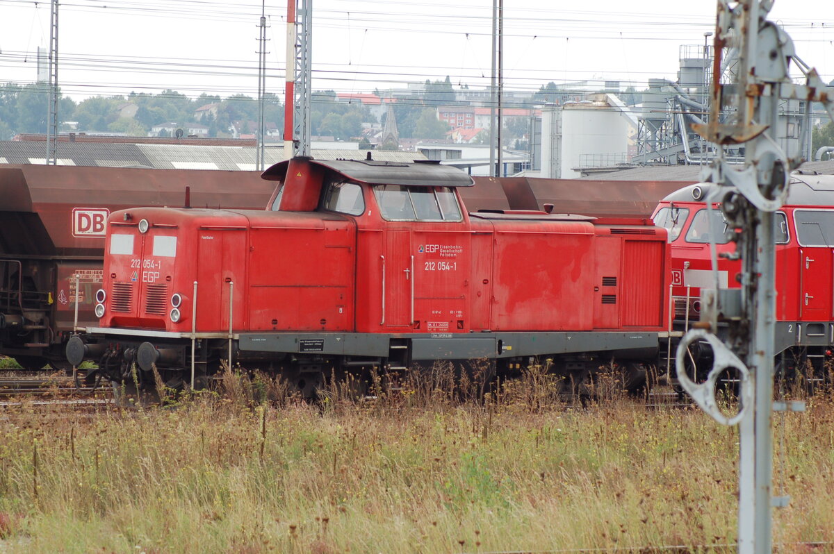 212 054-1 der EGP (Eisenbahngesellschaft Potsdam) in Ulm am 06.09.2007.