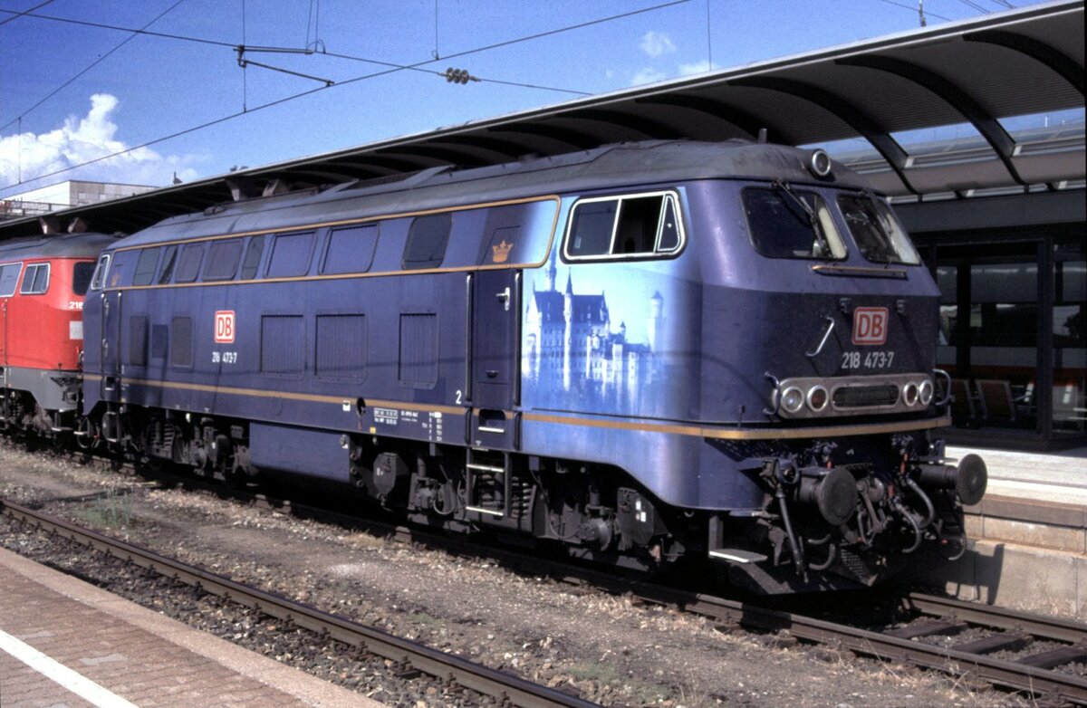 218 473-7  Ludwiglok  in Ulm am 04.06.2003.