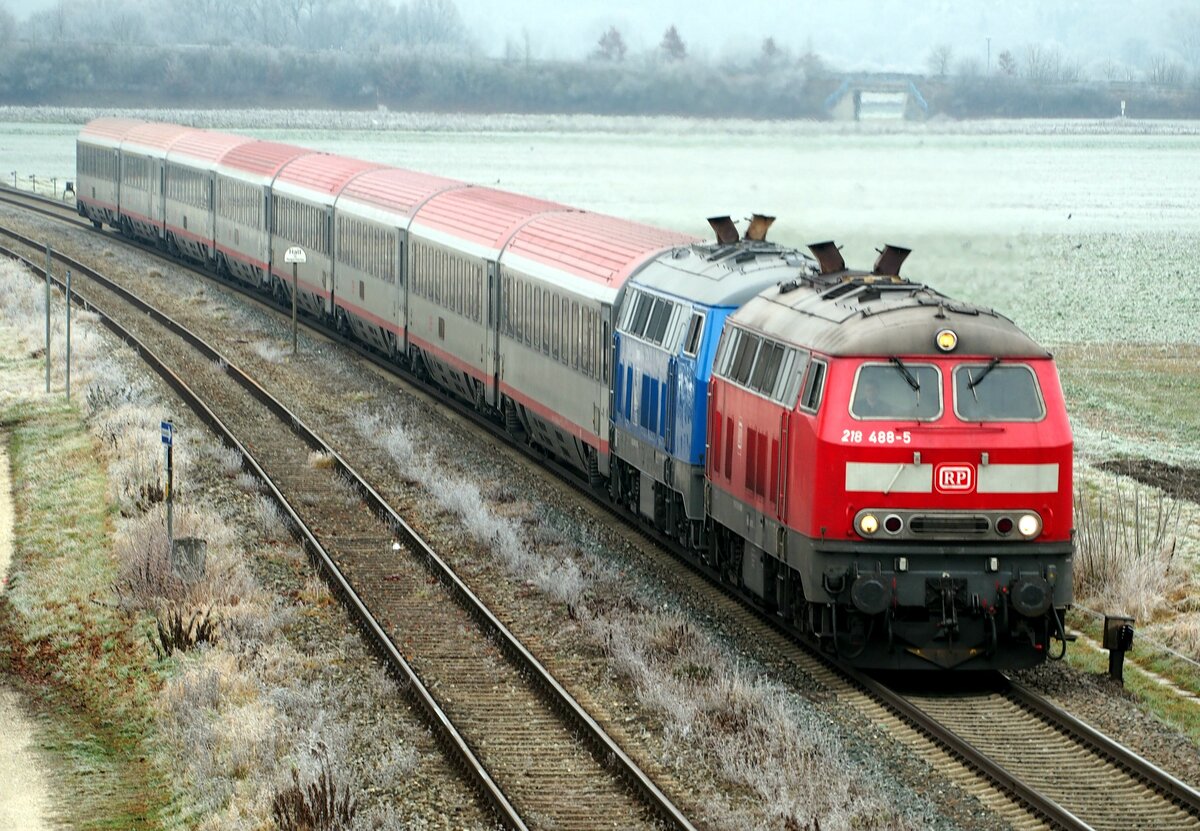 218 488-5 RP und 218 055-2 PRESS mit �BB IC 118 Umleiter in V�hringen am 06.01.2020.