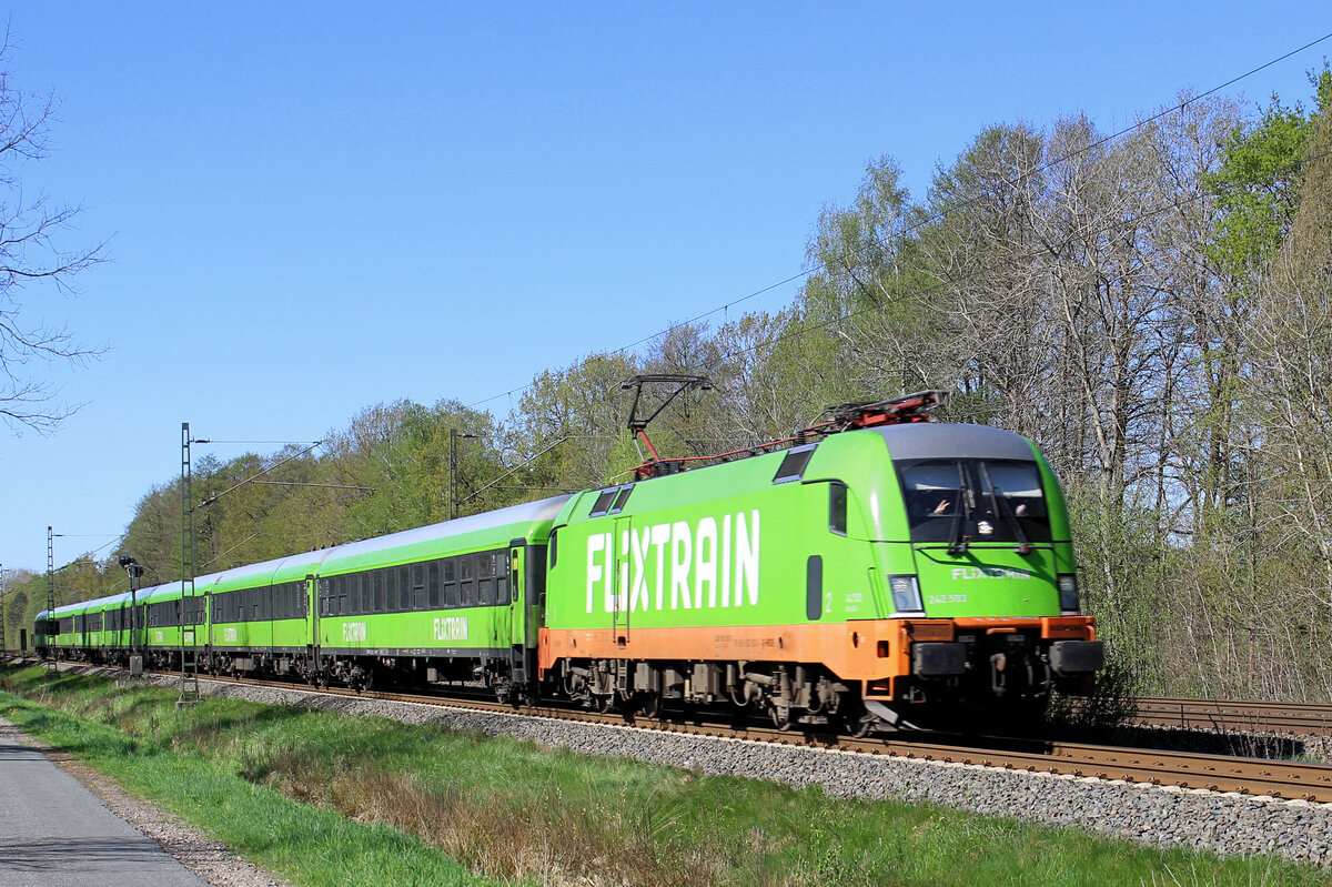 242.503 ist auf den Weg nach Hamburg. Tostdet - Dreihausen den 26.04.2025.