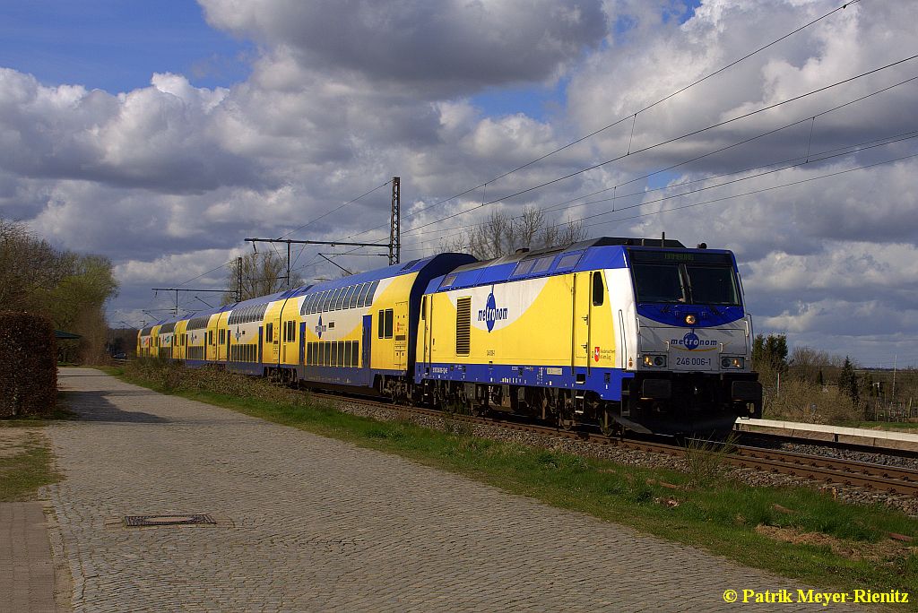 246 006 mit RE5 durch Neukloster (Kreis Stade) Richtung Hamburg