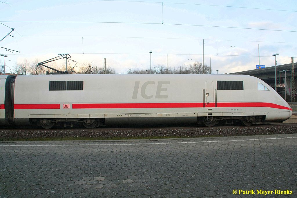 27/01/2015: 
401 565 mit ICE 1 nach München Hbf in Hamburg-Harburg