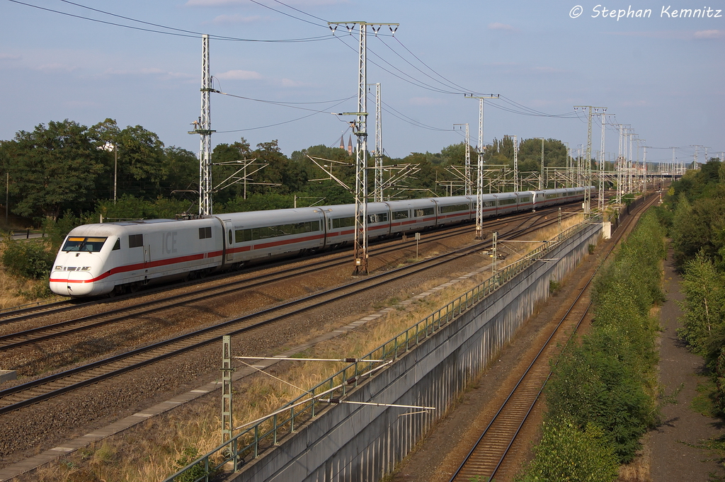 402 017-8  Bergen auf R�gen  als ICE 941 von D�sseldorf Hbf nach Berlin Ostbahnhof & 402 009-5  Riesa  als ICE 951 von K�ln Hbf nach Berlin Ostbahnhof in Stendal(Wahrburg). 22.08.2013