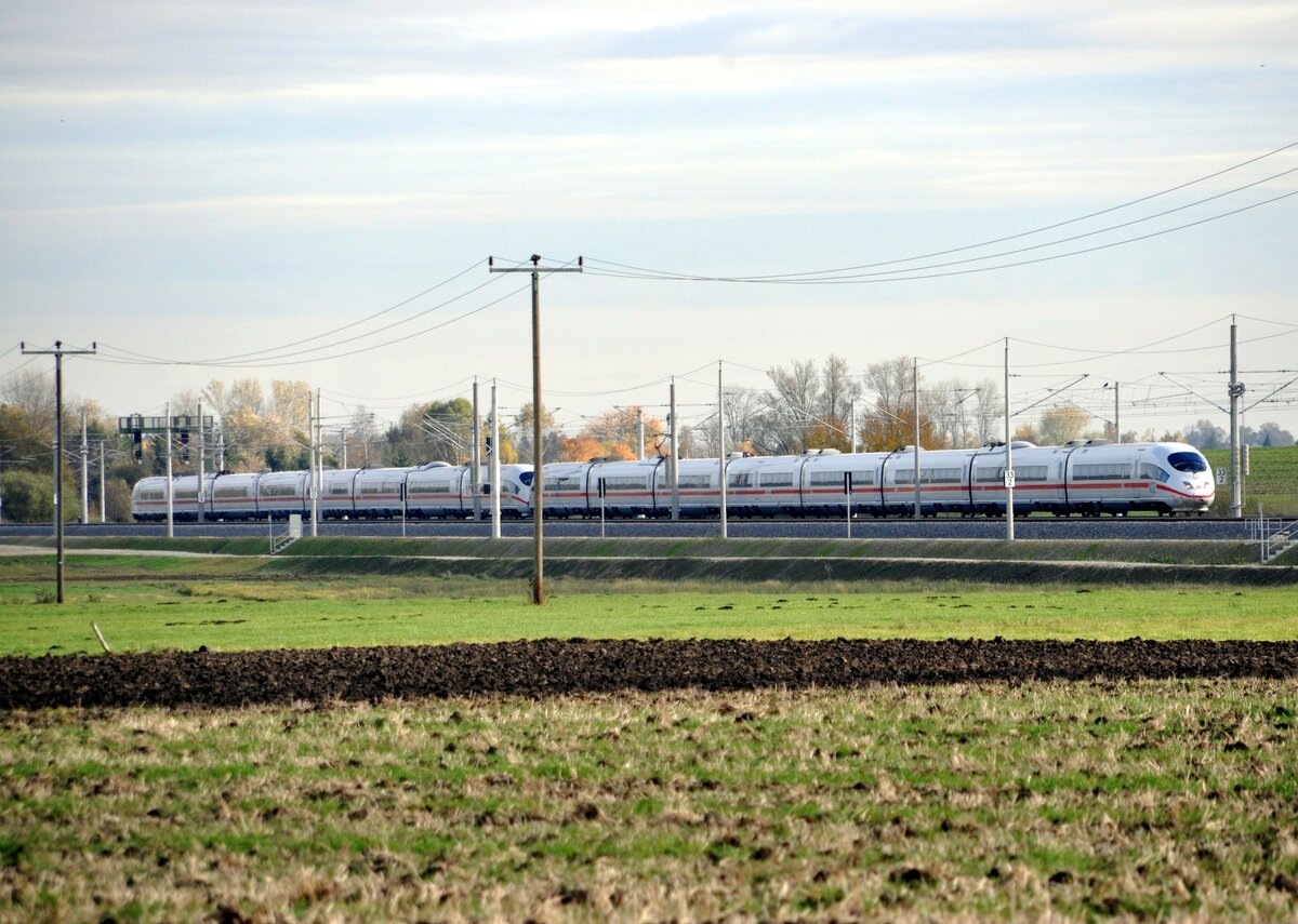 403 534-1 und 403 004-5 bei Fürstenfeldbruck am 29.10.2010.