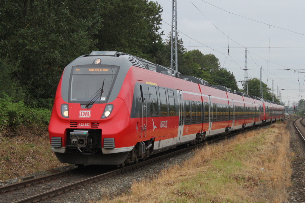 442 357+442 844 als Hanse-Sail Verst�rker von Warnem�nde nach Rostock Hbf bei der Einfahrt im Haltepunkt Rostock-Bramow.11.08.2017