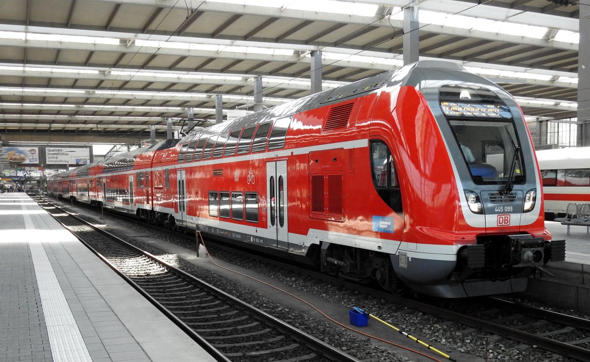 445 099 im Hauptbahnhof München am 09.06.2019.