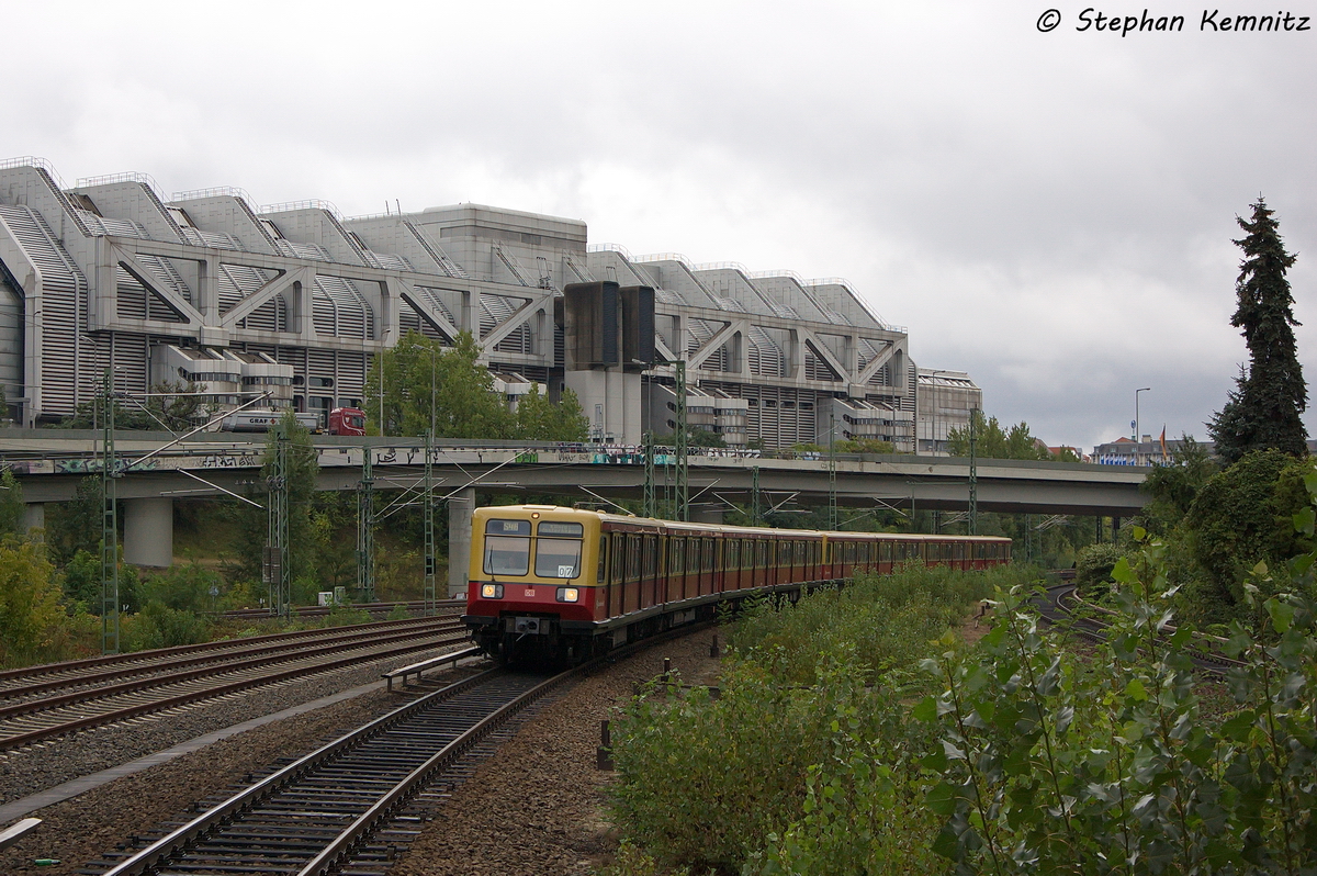 485 118-4 S-Bahn Berlin als S46 (S 46063) von Berlin Westend nach K�nigs Wusterhausen, bei der Einfahrt in Berlin Westkreuz. 26.09.2013