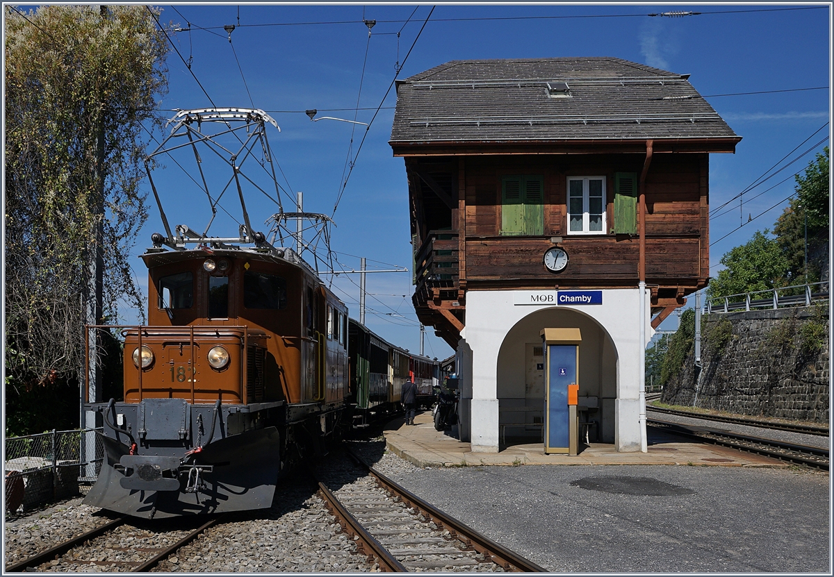 50 Jahre Blonay Chamby - MEGA BERNINA FESTIVAL: Die RhB Ge 4/4 482 in Chamby.

8. Sept. 2018