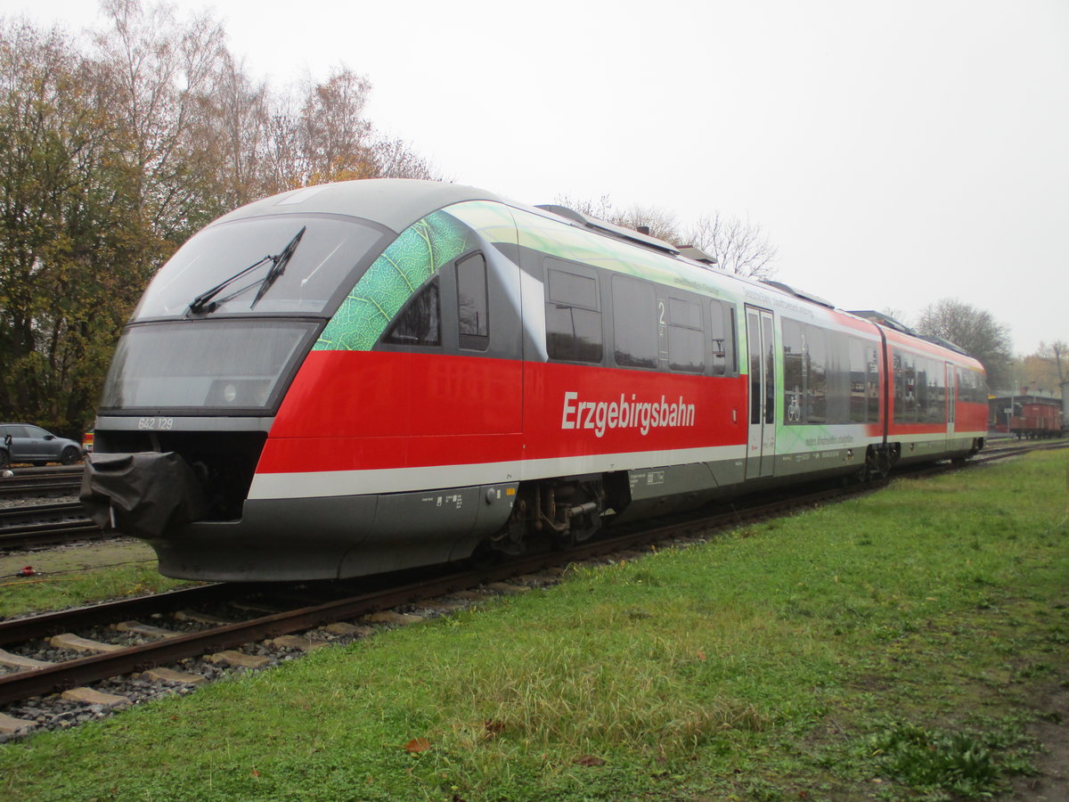 642 129-0(Bh Chemnitz) ist noch nicht ins Erzgebirge zur�ckgekehrt.Am 14.November 2020 stand Dieser immer noch in Putbus.