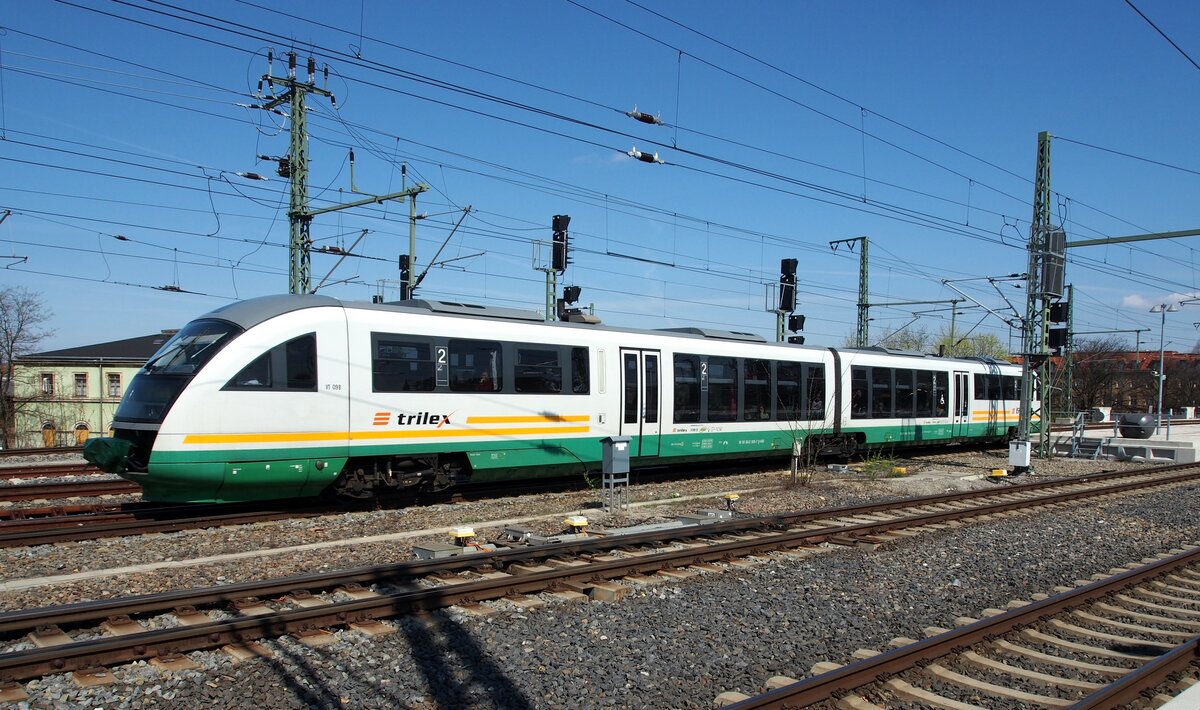 642 809-7 trilex VT 09 B in Dresden Neustadt am 19.04.2015.