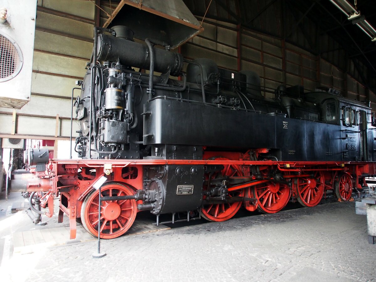75 515 im Sächsischen Eisenbahnmuseum in Chemnitz am 19.04.2017.