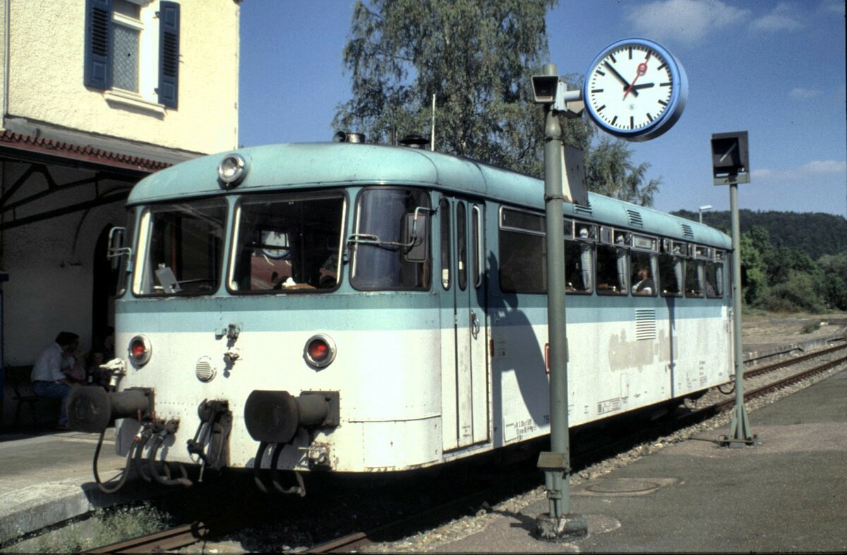 798 652-4  Ulmer Spatz  ex Chiemgau-Bahn in Herrlingen am 20.09.1997.