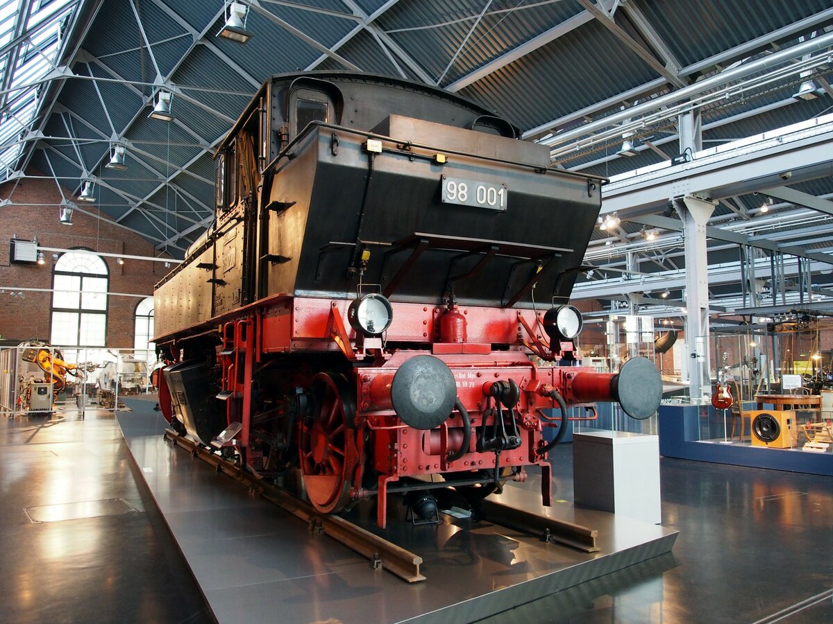 98 001 der Windbergbahn im Technikmuseum in Chemnitz am 19.04.2017. 